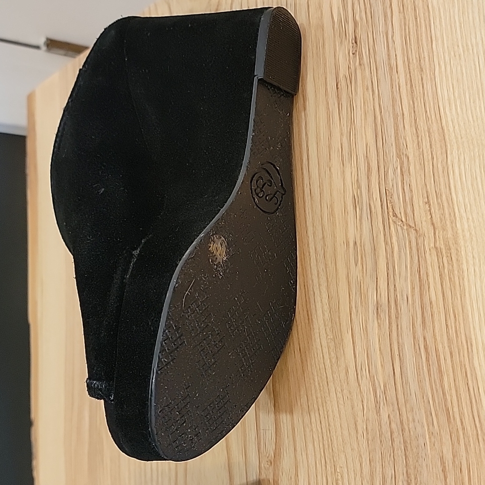 Lucky Brand wedges size 6 and 1/2 black suede - Picture 6 of 12